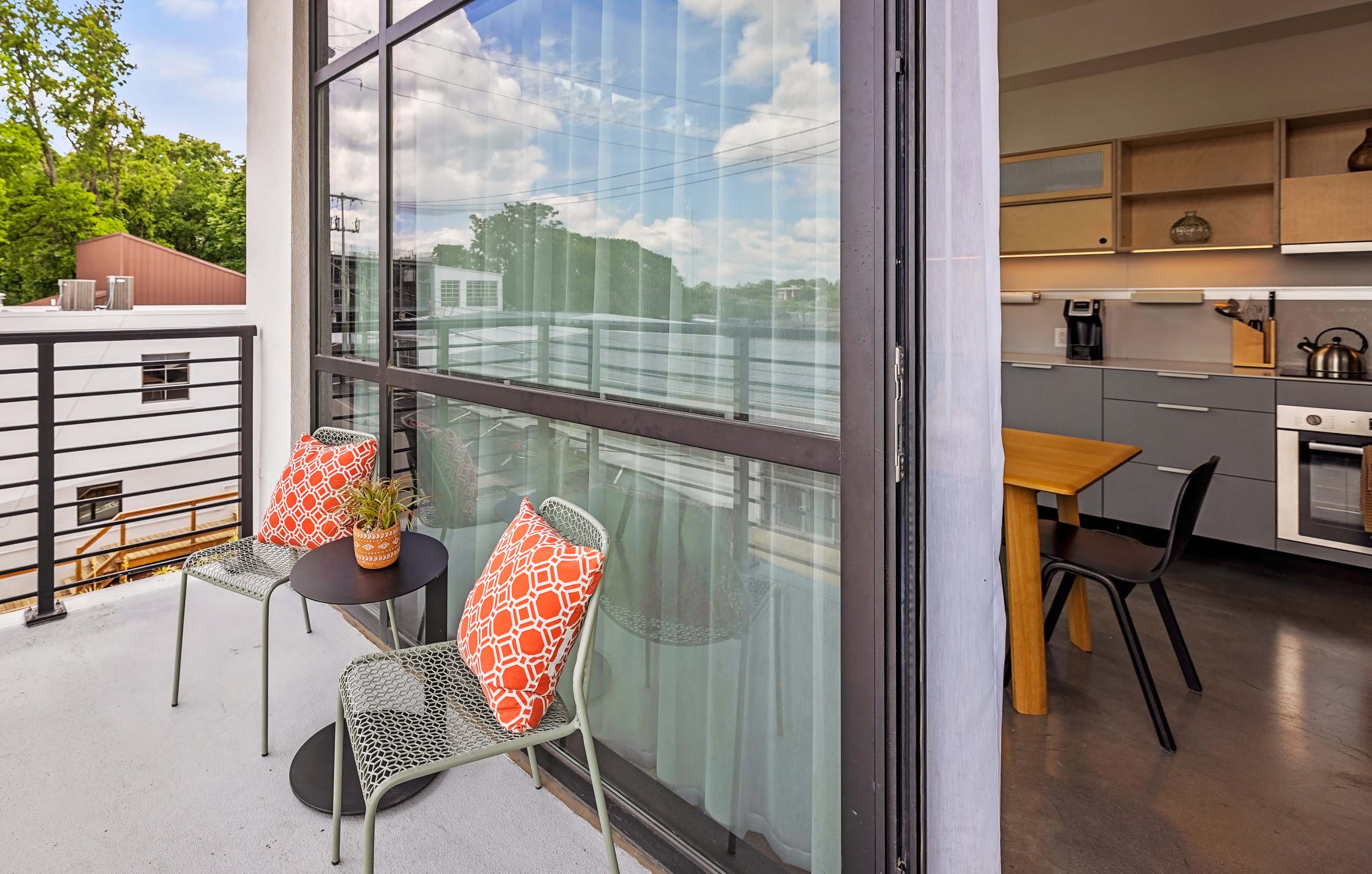 Placemakr WedgewoodHouston Nashville Apartment & extended stays